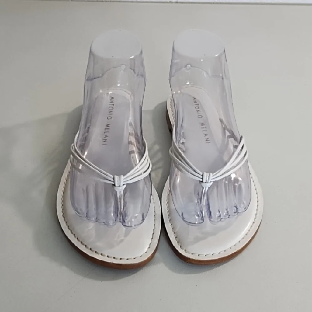 Antonio Melani White Strappy Leather Sandals Flip Flops